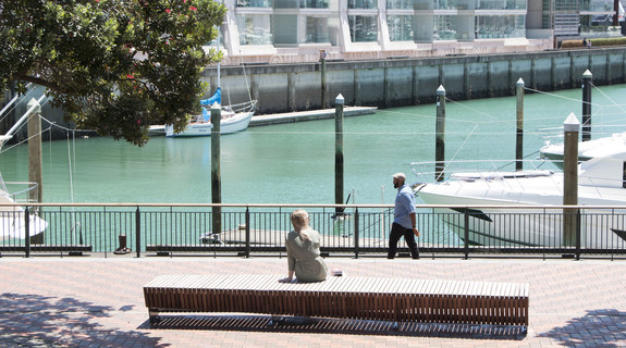 The platform provides a new sculptural seating form located at key destinations along the promenade - Bouzaid Way/Log Farm Waterfront, Market Plaza and the Promenade. These are deliberately over-scaled elements that support social and group seating.