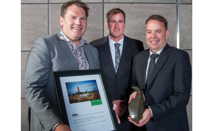 Shannon Bray, NZILA (left), Russell Engelke Open Spaces Manager, HBRC (centre), Steve Cave (right)